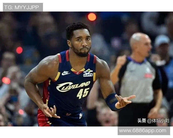 米切尔下半场表现低迷12投仅5中全场仅得15分球队遭遇失利