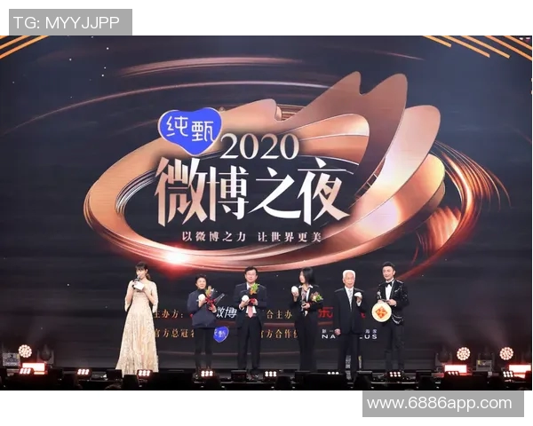 老鹰社交媒体发布独家推送网红举牌女郎MarissaAyers现场观赛引关注