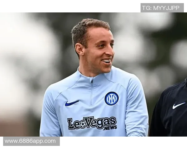 意天空报道齐沃考虑锋线首发人选埃斯波西托出场机会逐渐增加 意天空报道齐沃考虑锋线首发人选埃斯波西托出场机会逐渐增加