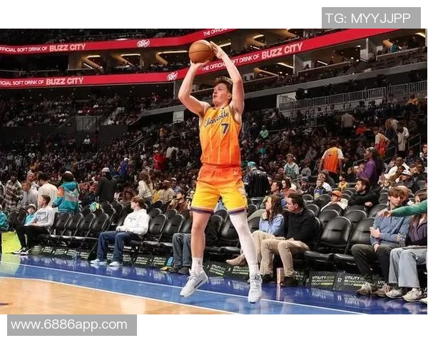 克尼佩尔双十表现引领球队科沃德与皮维共同发力助力胜利