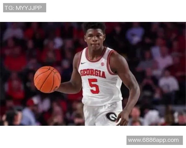 爱德华兹分享夏季训练心得强调低位进攻应对包夹挑战