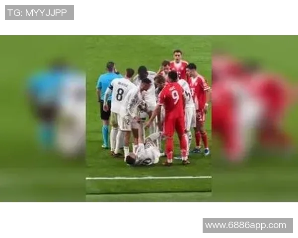 德容因放铲踢到姆巴佩小腿被红牌罚下即将进入补时的紧张局势 德容因放铲踢到姆巴佩小腿被红牌罚下即将进入补时的紧张局势