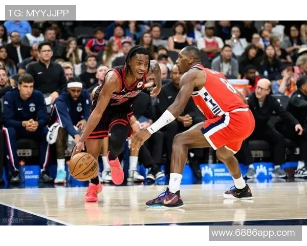 小卡复出状态良好半场8投4中贡献12分2篮板1助攻